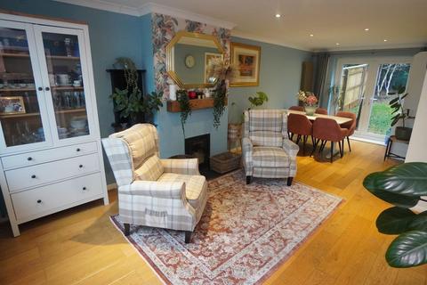 3 bedroom semi-detached house for sale, Robinson Road, High Wycombe HP13