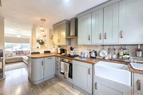 undefined, Sole Farm Avenue, Leatherhead KT23