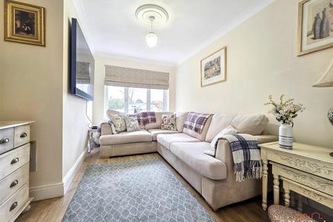 undefined, Sole Farm Avenue, Leatherhead KT23