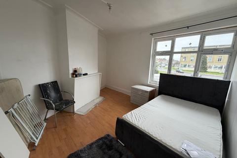 undefined, Beehive Lane, ILFORD IG4