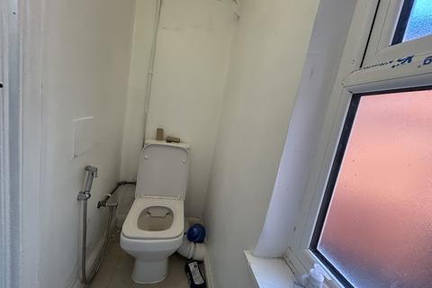 undefined, Beehive Lane, ILFORD IG4