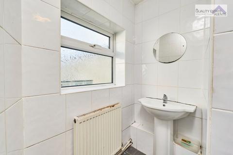 1 bedroom in a house share to rent, Room 1, 7 Downey Street Hanley, Stoke-on-Trent ST1