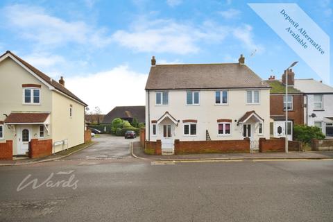 3 bedroom semi-detached house to rent, Manor Road Deal CT14