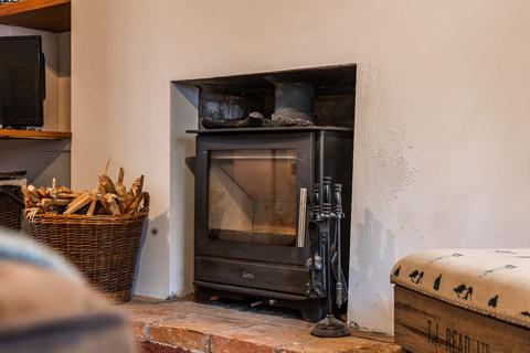 undefined, A Cosy, Chain-Free Cottage with Character and Modern Touches in Cley