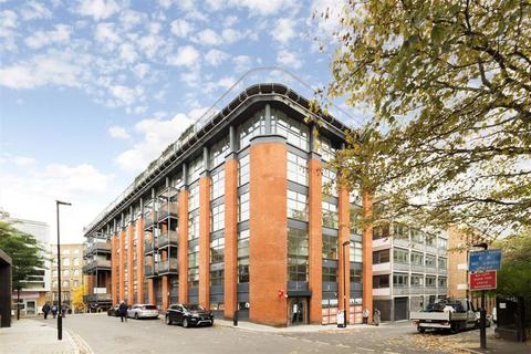 2 bedroom flat for sale, Britton Street, London EC1M