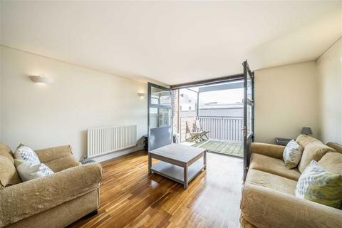 2 bedroom flat for sale, Britton Street, London EC1M