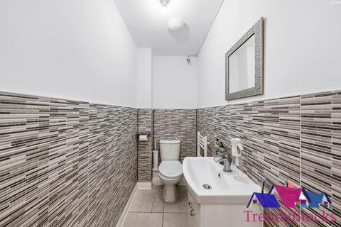 4 bedroom semi-detached house for sale, Tyndal Way, Dartford DA1