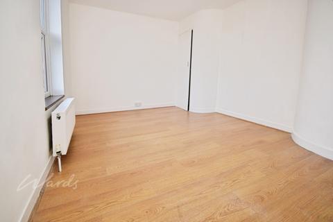 2 bedroom terraced house to rent, Mills Terrace Chatham ME4