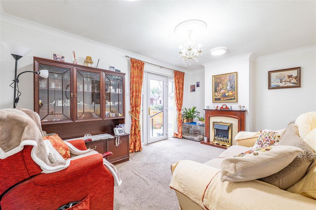 Lounge/Dining Room