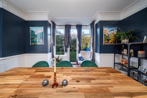 5 bedroom semi-detached house for sale, Westbourne Gardens, Trowbridge
