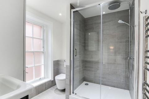 1 bedroom apartment to rent, Kensington Court Place, London, W8
