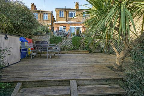 4 bedroom semi-detached house for sale, Harold Road, Hastings