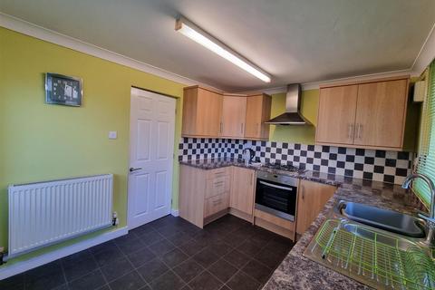 3 bedroom house to rent, Greenwood Avenue, Hull