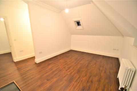 2 bedroom flat to rent, King Edwards Square, Sutton Coldfield, West Midlands, B73