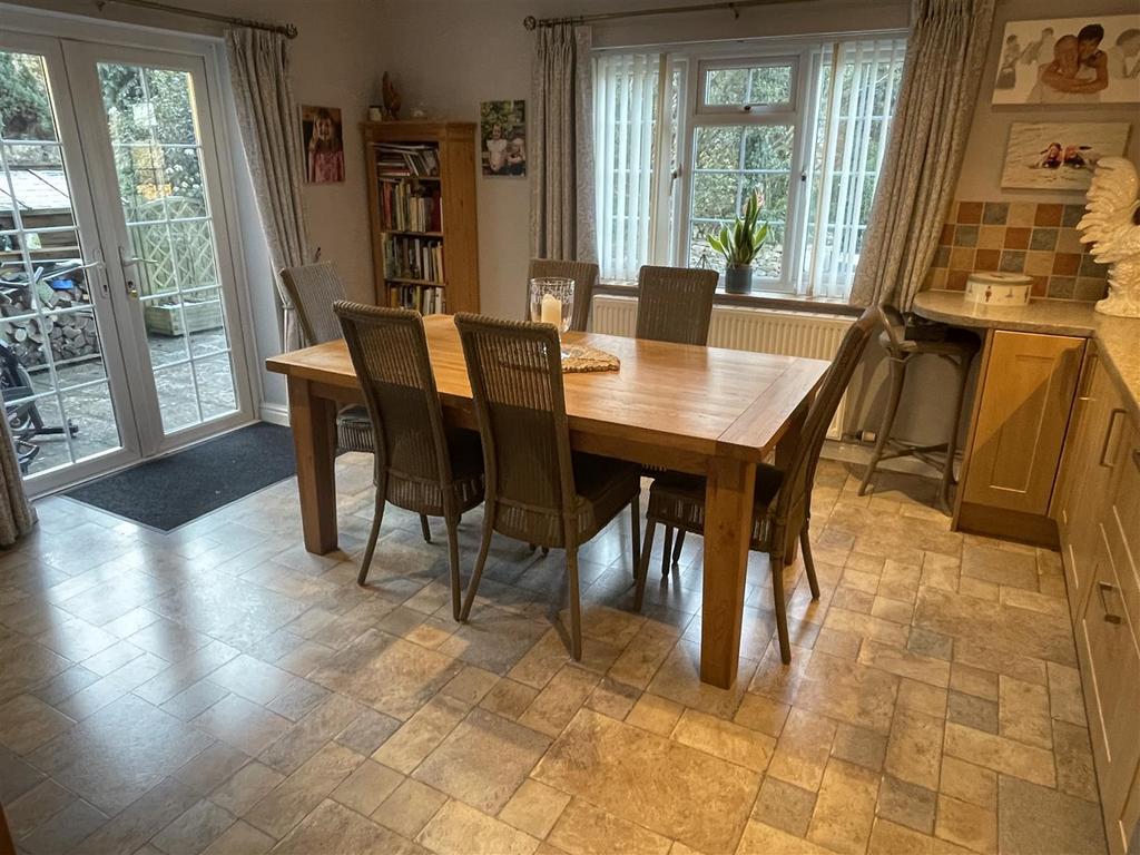 Dining Room.JPG