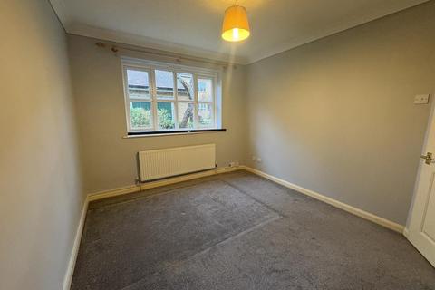 1 bedroom flat to rent, Thames Street,  Sunbury-On-Thames,  TW16