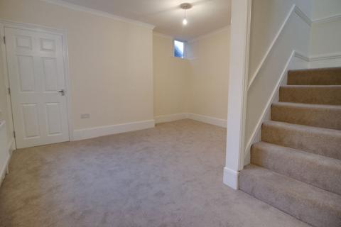 2 bedroom apartment to rent, High Street, Marlborough, SN8