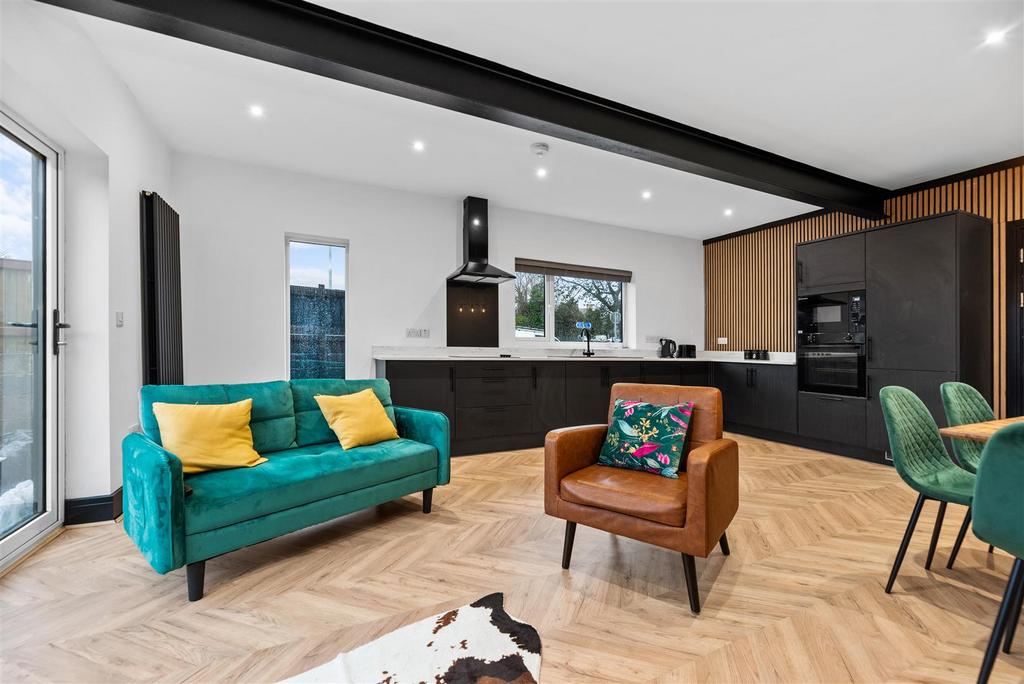 Open Plan Kitchen/Living Area