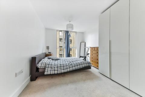 2 bedroom flat to rent, Gowers Walk, London, E1