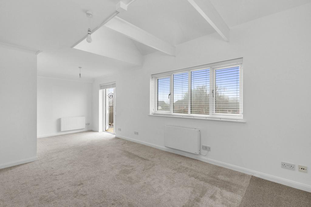 4 Denton Court, Bobmore Lane, SL7 1 GW (LOW RES)-8