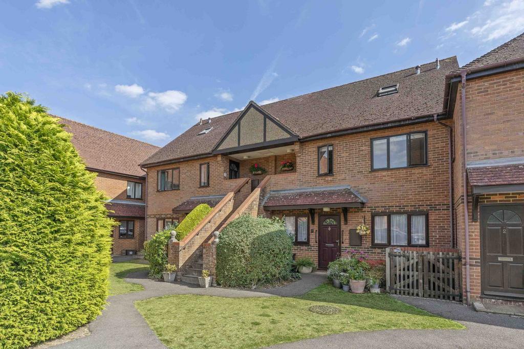 4 Denton Court, Bobmore Lane, SL7 1 GW NEW (LOW RES