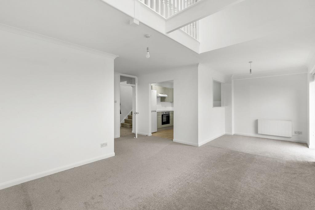 4 Denton Court, Bobmore Lane, SL7 1 GW (LOW RES)-9