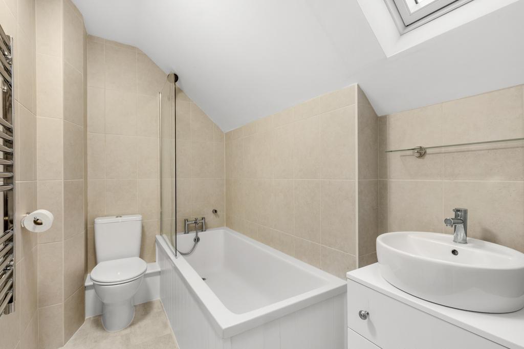 4 Denton Court, Bobmore Lane, SL7 1 GW (LOW RES)-3