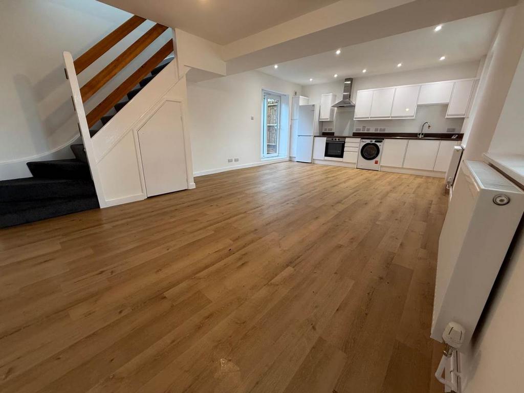 Kitchen/lounge