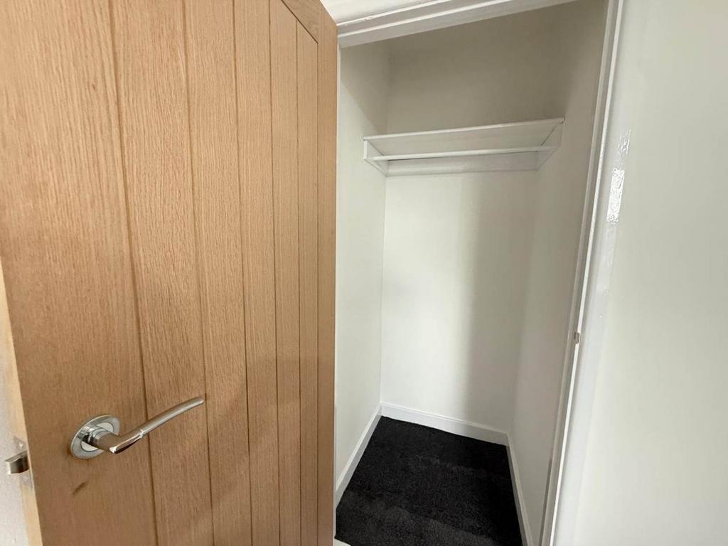 Built in wardrobe in