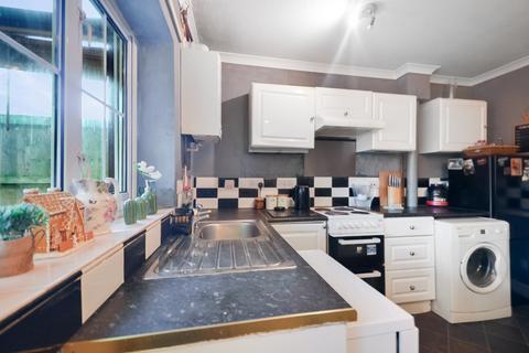 2 bedroom house for sale, at 8 Highfields Court, Westoning, Westoning MK45
