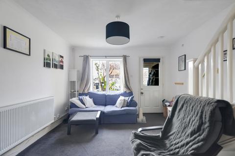 2 bedroom house for sale, at 8 Highfields Court, Westoning, Westoning MK45