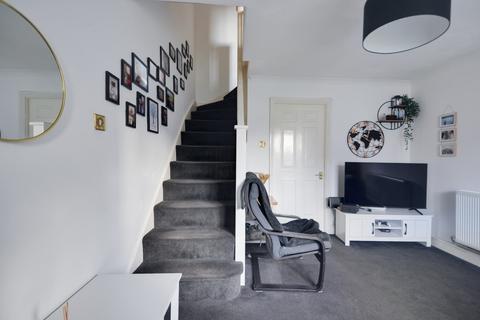2 bedroom house for sale, at 8 Highfields Court, Westoning, Westoning MK45
