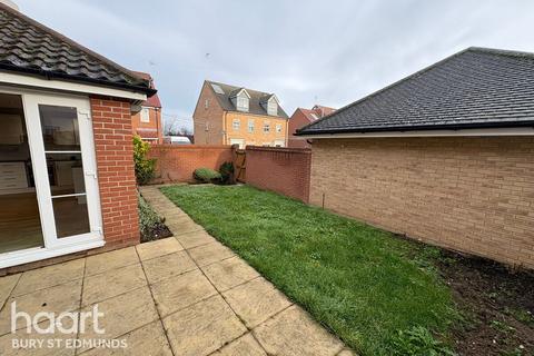 5 bedroom terraced house to rent, Sycamore Drive, BURY ST EDMUNDS