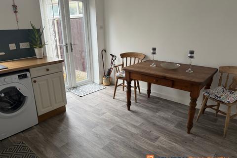 2 bedroom semi-detached house for sale, Maple Drive, 1 LN5
