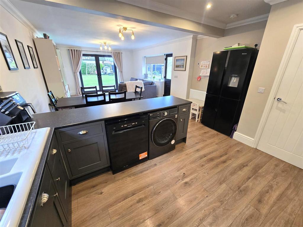 Lounge/Diner/Kitchen
