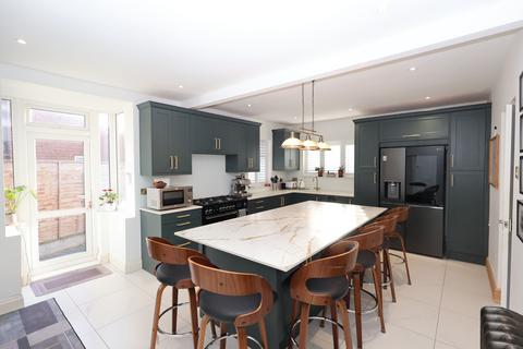5 bedroom detached house for sale, Granby Road, Stretford, M32