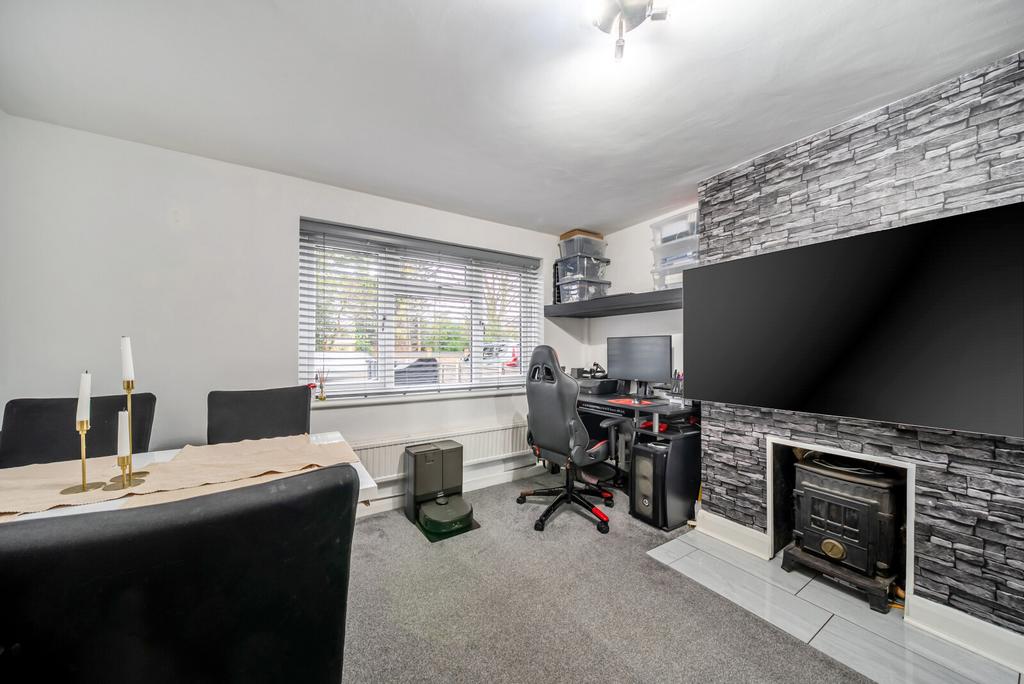 Sitting/Dining Room