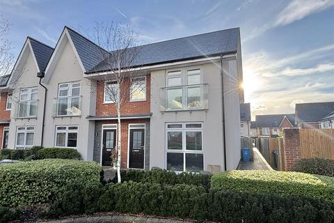3 bedroom end of terrace house for sale, Adams Close, Poole BH15