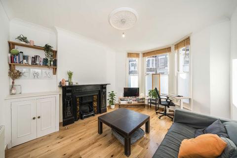 1 bedroom flat to rent, St. Luke's Avenue, London SW4