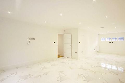5 bedroom detached house to rent, Old Orchard Close, Hadley Wood, EN4