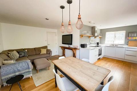 2 bedroom apartment to rent, St. Marys Road, Braunton EX33