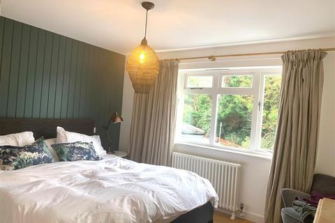 2 bedroom apartment to rent, St. Marys Road, Braunton EX33