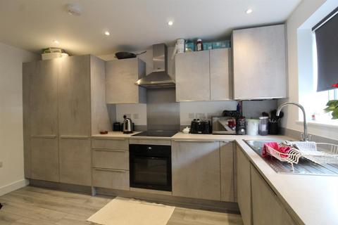 3 bedroom terraced house to rent, Wood Lane End, Hemel Hempstead HP2