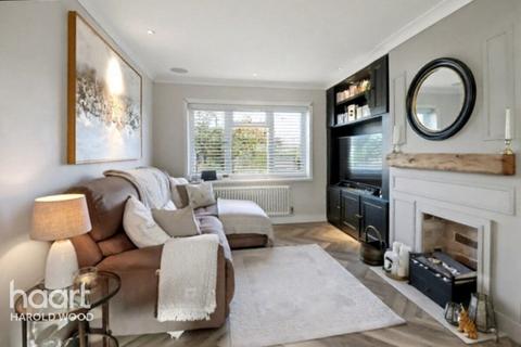 1 bedroom maisonette for sale, Hawthorne Avenue, Brentwood