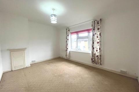 1 bedroom flat to rent, Flamstead Road, Becontree, RM9 4JJ