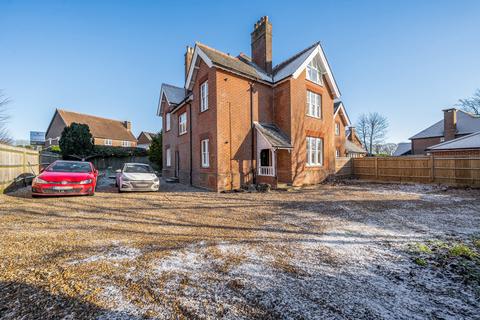 2 bedroom flat for sale, Park Approach, Fareham PO17