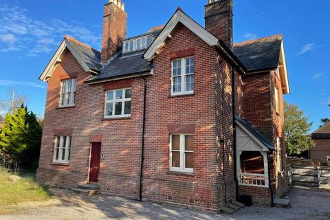 2 bedroom flat for sale, Park Approach, Fareham PO17