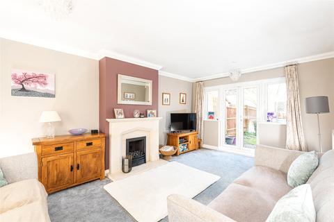 4 bedroom link detached house for sale, Hayes Road, Deanshanger, Milton Keynes, Northamptonshire, MK19