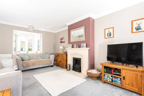 4 bedroom link detached house for sale, Hayes Road, Deanshanger, Milton Keynes, Northamptonshire, MK19