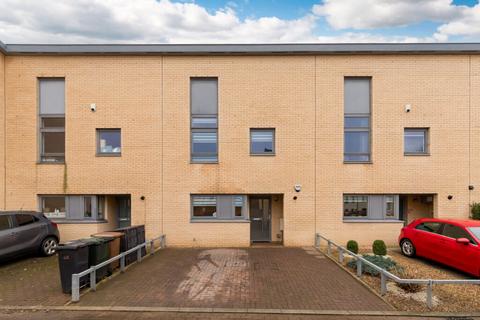 3 bedroom terraced house for sale - 14 Cakemuir Grove, Niddrie, EH16 4FN